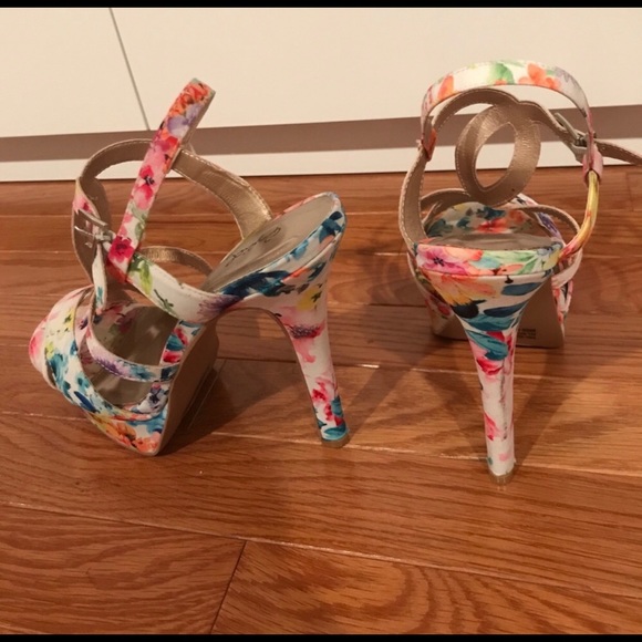Floral Platform Heels - Picture 2 of 3